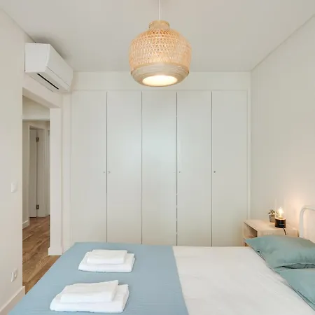 Flat W/ Balcony & Workspace By Hostwise Appartement Lisboa