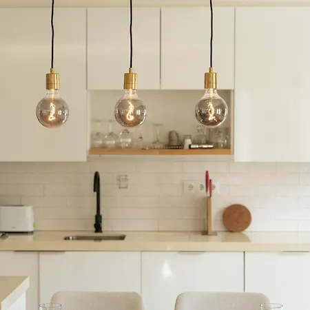 Hostwise - Flat W/ Balcony & Workspace * Lisboa