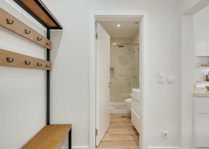 Flat W/ Balcony & Workspace By Hostwise Appartement *