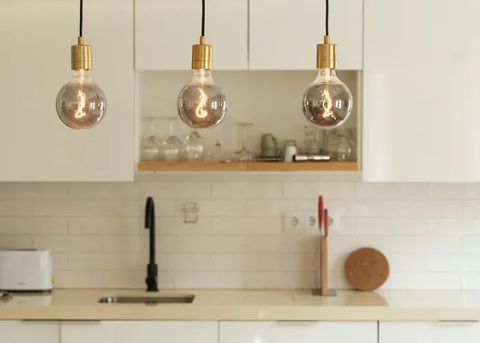 Flat W/ Balcony & Workspace By Hostwise * Lissabon