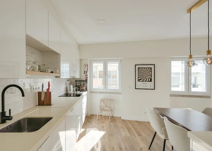 Flat W/ Balcony & Workspace By Hostwise Appartement Lisboa