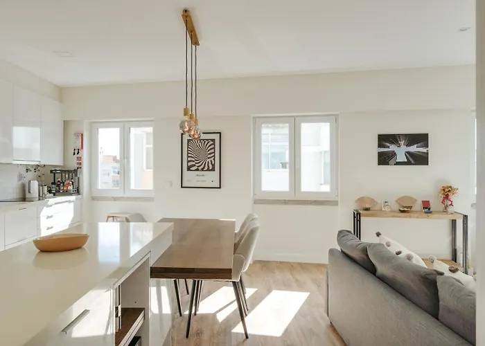 Flat W/ Balcony & Workspace By Hostwise Lisboa