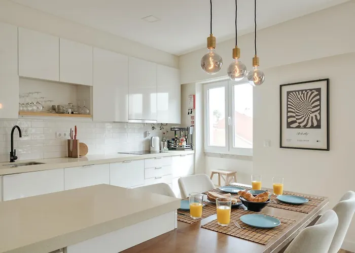 Flat W/ Balcony & Workspace By Hostwise Appartement Lissabon