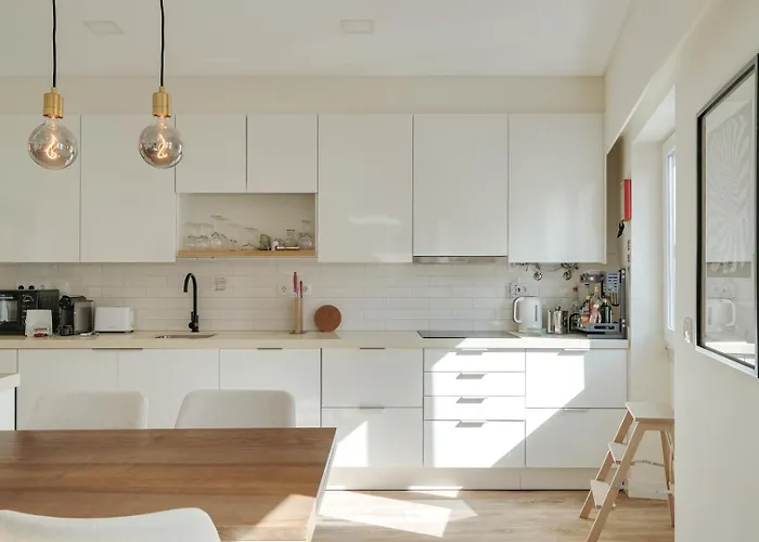 Flat W/ Balcony & Workspace By Hostwise Appartement Lissabon