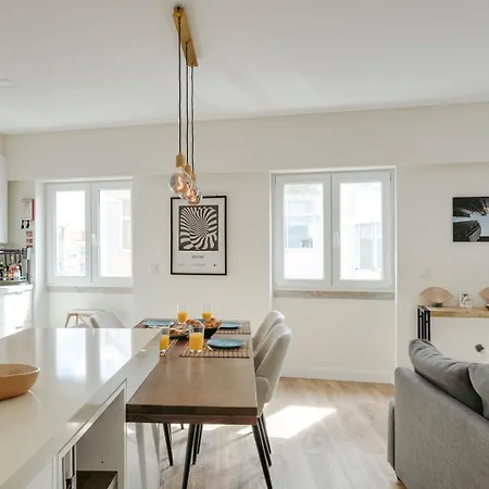 Flat W/ Balcony & Workspace By Hostwise Lejlighed *