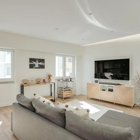 Apartmán Flat W/ Balcony & Workspace By Hostwise *
